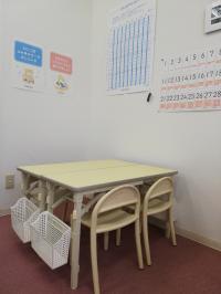 小さいお子様向けの机やいすもあります!