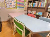 幼児専用の机椅子もございます。まだ一人で座れなくても大丈夫です♪