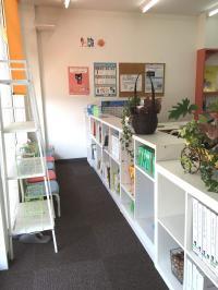 絵本や教具も充実しています♪ぜひ見学にお越しください!