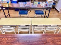 ２～５歳のお子さまの身体に合わせた机とイスも用意しています。