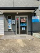 玄関前に駐車スペース有り。<br />
ベビーカーでもそのまま入室いただけます。