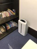 ウイルス除去機能付きの空気清浄機を設置して、常に教室の空気を管理しています。