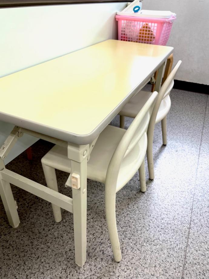 幼児用の机もございます。就学前から学べる環境が整っています。