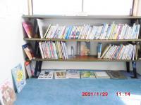 絵本も貸し出しできます。