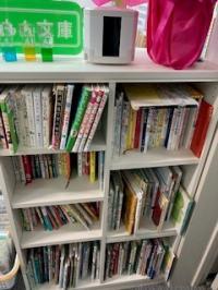 お教室にはたくさんの本もあります。