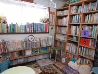 ママと一緒に 絵本を読んで楽しめます