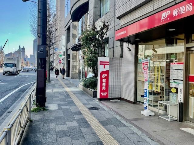 第一京浜の「泉岳寺駅前郵便局」と「ローソン」の間を入ったところに教室があります。