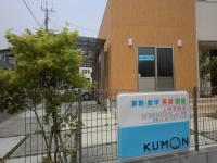 教室の外観です。閑静な住宅街にあります。駐車場は教室前にあります。