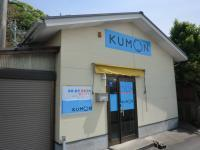 唐津バイパス沿いの分かり易い場所にあります。