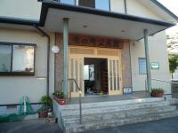 公民館１階で教室をしております。駐車スペースもございます。