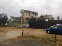 公民館隣に駐車場もございます。