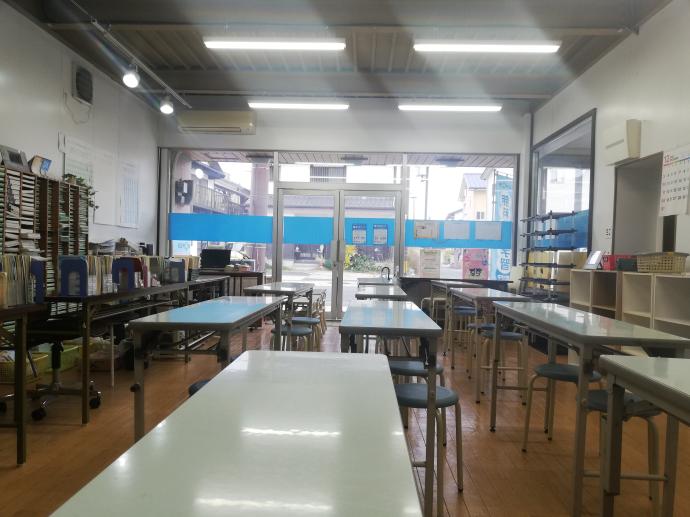 教室の衛生、安全対策もしっかり行った、明るく清潔な教室です。