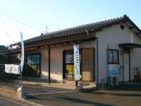 住宅地の一角にある一軒家です。駐車スペースあります