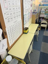 乳幼児も使用可能な机&イスを準備しています。