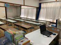 教室は明るく学習しやすい空間です。