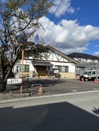 バス通り沿いの地域の学習センターを使わせていただいています。