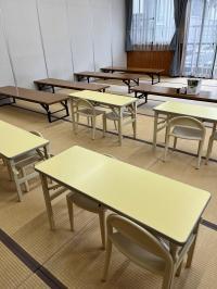 幼児さんのサイズにあった机と椅子をご用意しております。