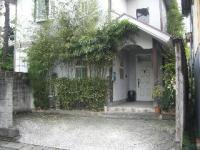 元気に教室へ!ベビーカーを置くスペースもございます。