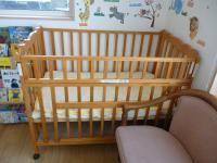 ベビーベッドもご用意しています。