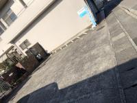 教室の横に駐車スペースがあります。