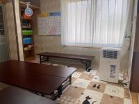 小さなお子さん用の部屋と机をご用意しています。