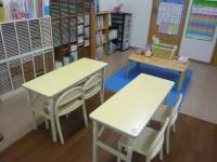 幼児さん用の机とイスも準備しております。