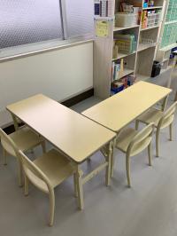 幼児さんが座る席です。<br />
お子様の成長をサポートさせていただきます。