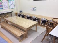 幼児さんの安全に考慮した机・椅子を完備しております!