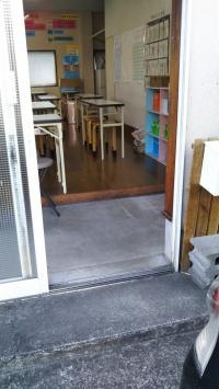 教室内へはベビーカーのまま入ることができますよ。<br />
