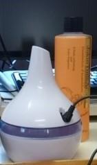 アロマミストで加湿し、乾燥対策を行っております。