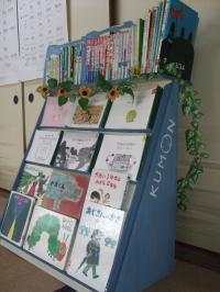 絵本もたくさん揃えています。