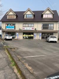 参宮橋と国道２２３号の間に位置し、駐車場もございます。