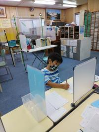 幼児専任のスタッフがサポートします。<br />
幼児席もコロナ対策