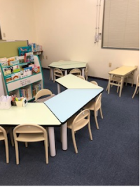 お子さまの言葉の世界が、歌と読み聞かせで広がります。