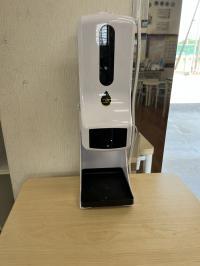 入室時に消毒をお願いします