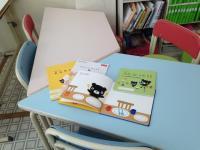 絵本を読んだり、お歌を歌ったりします。