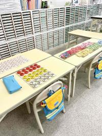 ●〇幼児席〇●<br />
先生がしっかりサポート♪<br />
かずやひらがなの基礎を学びます。