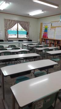 子どもたちが集中して学習してます。