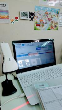 ご自宅と教室をZoomで繋ぎ、オンラインのBabyくもんタイムも好評です＾＾