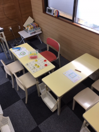 幼児さんは先生と一緒に学習します<br />
