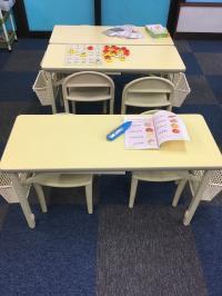 幼児さん専用の机もあります。小さなお子様でも安心です。