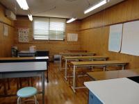 明るい教室です