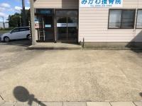駐車場も広々