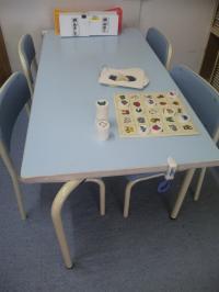 公文の教具を使って、遊んでもOK<br />
先生と楽しく過ごそう