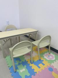 お母さま、お父さまとご一緒に楽しくお話いたします。