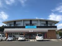 国道349沿い、セブンイレブンさんの2Fです。