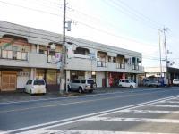 教室は、国道３５５号沿いにあるホワイトハウスの２階です。