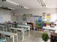 入り口から学習スペースを見た様子です。