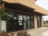 マンションの1階です。送迎の際には駐車場をご利用頂けます。