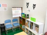 絵本やパズルもご用意しております。